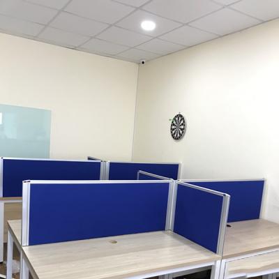 Vách ngăn bàn nhân viên 55