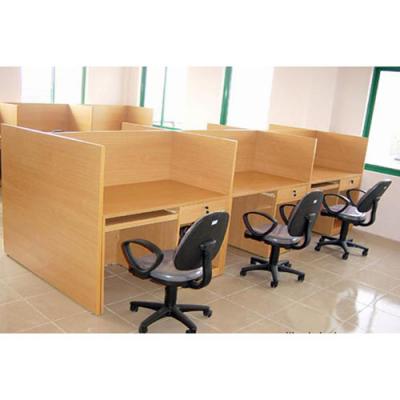 Vách ngăn gỗ liền bàn 27